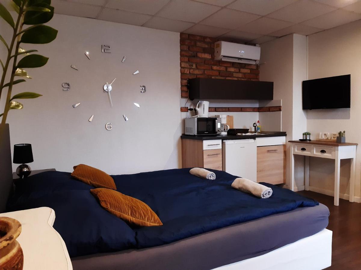 Ady Apartman Tata Exterior photo
